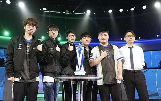 虽然出场时 虽然出场时