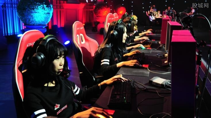 他在多个巡 他在多个巡