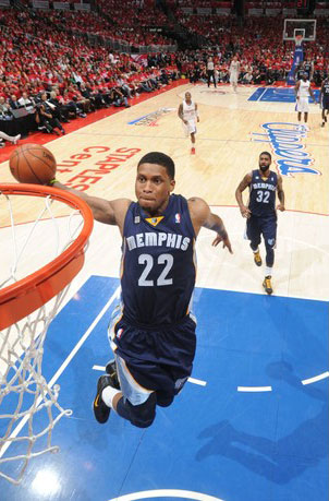 通过中场核 通过中场核