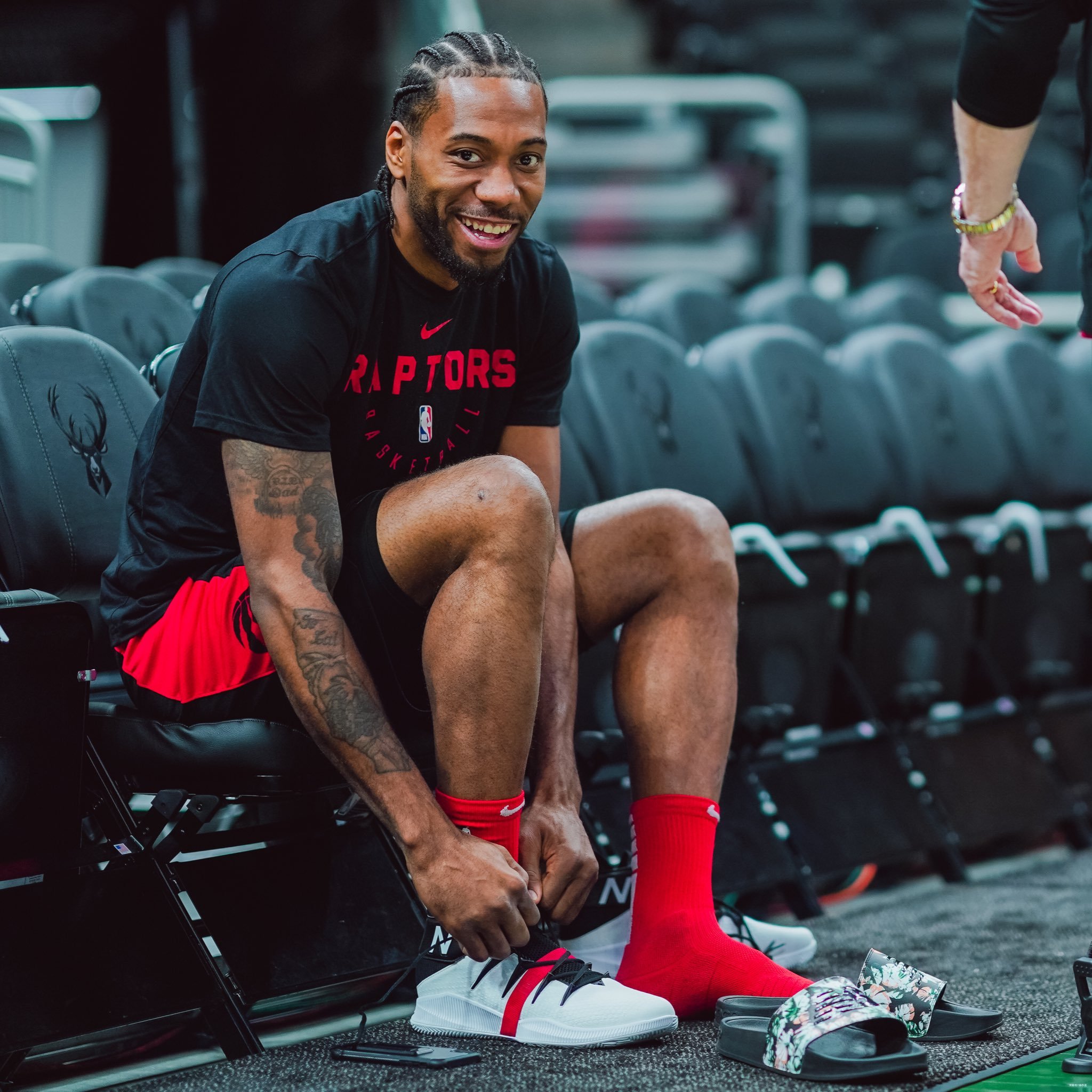 轻松击败 轻松击败